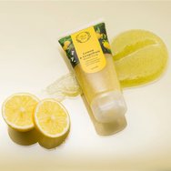 Fresh Line Lemon & Grapefruit Shower Scrub Свеж и ревитализиращ ексфолиант за тяло под душа с натурален състав с лимон и грейпфрут 150ml