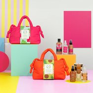 Fresh Line Promo Pink Jungle Shower Gel 300ml & Fragrant Water 150ml & Shimmering Body Oil 150ml & Подарък несесер 1 брой Fresh Line Promo Pink Jungle Shower Gel 300ml & Fragrant Water 150ml & Shimmering Body Oil 150ml & Подарък несесер 1 брой