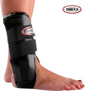 John's Action Foam Ankle Brace Support Код 23211, One Size Black 1 бр - Ортеза за глезен с 2 дунапренени клетки за посттравматична рехабилитация на глезена след навяхвания, наранявания на връзки и сухожилия John's Action Foam Ankle Brace Support Код 23211, One Size Black 1 бр - Ортеза за глезен с 2 дунапренени клетки за посттравматична рехабилитация на глезена след навяхвания, наранявания на връзки и сухожилия