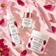 Aloe Colors x Aurora Spiritual Lip Elixir Еликсир за устни за хидратация с пептиди, който придава прозрачен блясък с нежен розов цвят & аромат на малина - лимон 2ml Aloe Colors x Aurora Spiritual Lip Elixir Еликсир за устни за хидратация с пептиди, който придава прозрачен блясък с нежен розов цвят & аромат на малина - лимон 2ml
