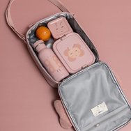 Trixie Insulated Lunch Bag Изотермична чанта за храна в различни сладки дизайни с животни 1 брой - Mrs. Butterfly Trixie Insulated Lunch Bag Изотермична чанта за храна в различни сладки дизайни с животни 1 брой - Mrs. Butterfly