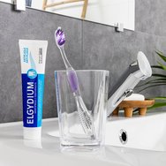 Elgydium Diffusion Toothbrush Medium 1 брой - лилав