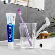 Elgydium Toothbrush Antiplaque Soft 1 брой - лилаво