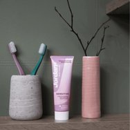 Jordan Sensitive Long-Lasting Relief Xylitol & Fluoride Protection Toothpaste 75ml