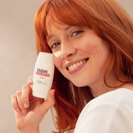 Isdin Fotoultra Redness Spf50 слънцезащитен крем за лице с висока защита за чувствителна кожа, който коригира признаците на зачервяване на кожата 50ml Isdin Fotoultra Redness Spf50 слънцезащитен крем за лице с висока защита за чувствителна кожа, който коригира признаците на зачервяване на кожата 50ml