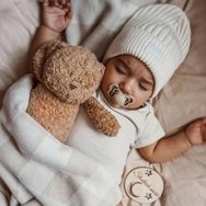 Moonie The Ultimate 8 in 1 Baby Sleep Aid Код M-MCA2, 1 бр - Cappuccino Moonie The Ultimate 8 in 1 Baby Sleep Aid Код M-MCA2, 1 бр - Cappuccino