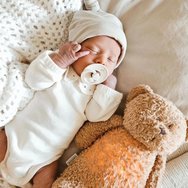 Moonie The Ultimate 8 in 1 Baby Sleep Aid Код M-MCA2, 1 бр - Cappuccino Moonie The Ultimate 8 in 1 Baby Sleep Aid Код M-MCA2, 1 бр - Cappuccino