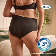 Tena Silhouette Plus Black Underwear Бельо с висока талия за умерена до тежка инконтиненция в черно, 9 бр - Medium Tena Silhouette Plus Black Underwear Бельо с висока талия за умерена до тежка инконтиненция в черно, 9 бр - Medium