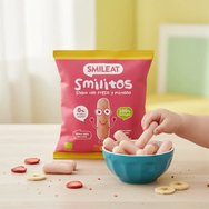 Smileat Organic Smilitos Strawberry & Banana Corn Snack 8m+ Био бебешки царевичен снакс с вкус на ягода & банан без глутен от 8-ия месец 25g Smileat Organic Smilitos Strawberry & Banana Corn Snack 8m+ Био бебешки царевичен снакс с вкус на ягода & банан без глутен от 8-ия месец 25g