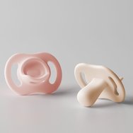 Tommee Tippee Ultrta Light Stay Put Orthodontic Silicone Soother 0-6m+, 2 бр - Розово / Люляк