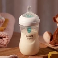 Philips Avent Natural Response Air Free Vent Bottle 3-6m 260ml, Код SCY673/01 Philips Avent Natural Response Air Free Vent Bottle 3-6m 260ml, Код SCY673/01
