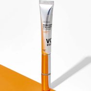 VT Cosmetics Reedle Shot Vita-Light Reedle Shot & Vitamin C Eye Cream Крем за очи за блестящи, отпочинали очи с витамин C, E, B3 и глутатион 15ml