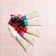 Jack n\' Jill Natural Certified 6m+ Toothpaste Натурална, сертифицирана паста за зъби с прекрасен вкус на ягода за първите никнещи зъбки за бебета от 6 месеца 50g - Strawberry