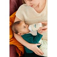 Avent Anti-Colic Пластмасова бебешка бутилка срещу колики и дискомфорт, 0м+ силиконово зърно с бавен поток0% BPA 125ml SCF810/17 Avent Anti-Colic Пластмасова бебешка бутилка срещу колики и дискомфорт, 0м+ силиконово зърно с бавен поток0% BPA 125ml SCF810/17