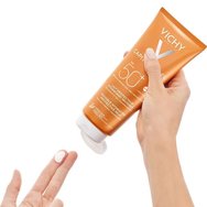 Vichy Promo Capital Soleil Invisible Hydrating Protective Milk Spf50+, 300ml & Подарък After Sun 100ml Vichy Promo Capital Soleil Invisible Hydrating Protective Milk Spf50+, 300ml & Подарък After Sun 100ml