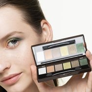 Korres Volcanic Minerals Eyeshadow Palette The Jungle Nudes Палитра от матови сенки и метален ефект 5gr Korres Volcanic Minerals Eyeshadow Palette The Jungle Nudes Палитра от матови сенки и метален ефект 5gr